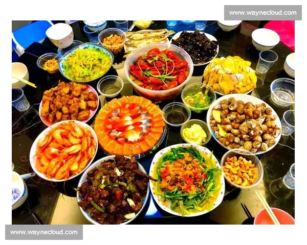 春节团圆宴：传统美食与温馨招待带来的欢乐与祝福